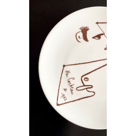 Assiette en porcelaine de Limoges dessin de Jean Cocteau