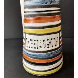 Bouteille en faïence "Whisky" par Roger Capron à Vallauris