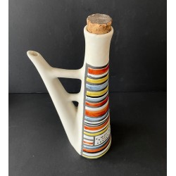 Bouteille en faïence "Whisky" par Roger Capron à Vallauris