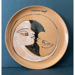 Assiette décorative "Double visage" par Jean Marais à Vallauris