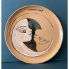 Assiette décorative "Double visage" par Jean Marais à Vallauris