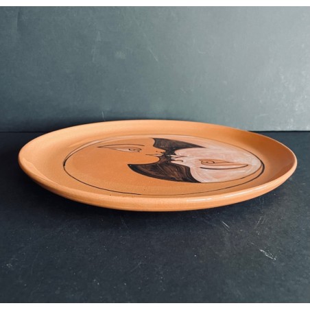 Assiette décorative "Double visage" par Jean Marais à Vallauris