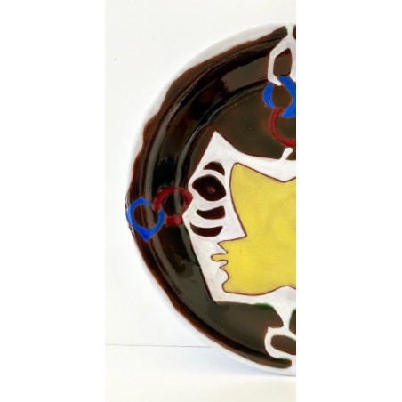 Double profil, assiette en céramique par Jean Lurçat à Sant Vicens