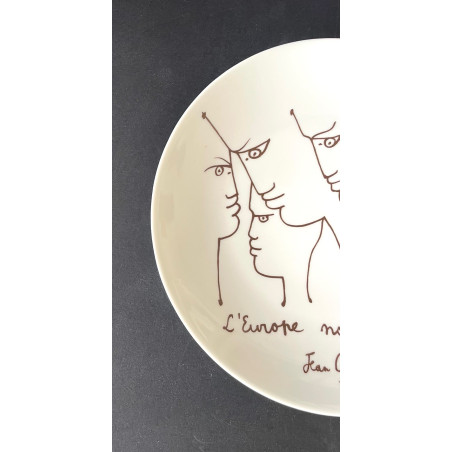 Assiette en porcelaine de Limoges dessin de Jean Cocteau