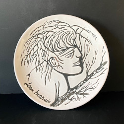 Assiette en faïence "Visage Arbre" par Jean Marais Vallauris