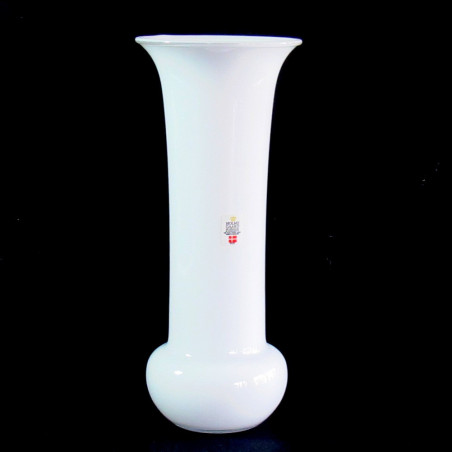 Vase "Trompette" en opaline blanche signé Holmegaard