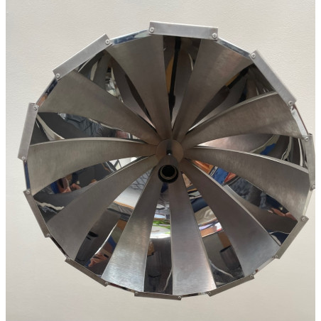 Suspension design années 70 chrome et aluminium