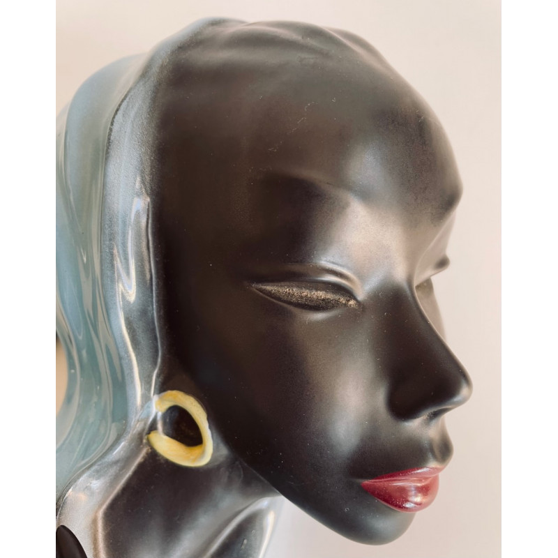 masque-mural-africaniste-