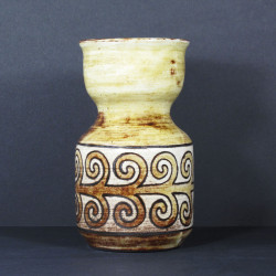 Earthenware vase...