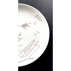 Assiette en porcelaine de Limoges décor de Jean Cocteau